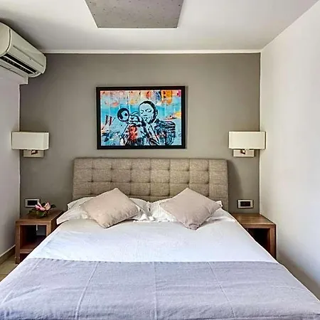 Hotel D'elsa Juan-les-Pins