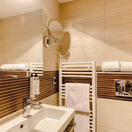 D'elsa Hotel 3*