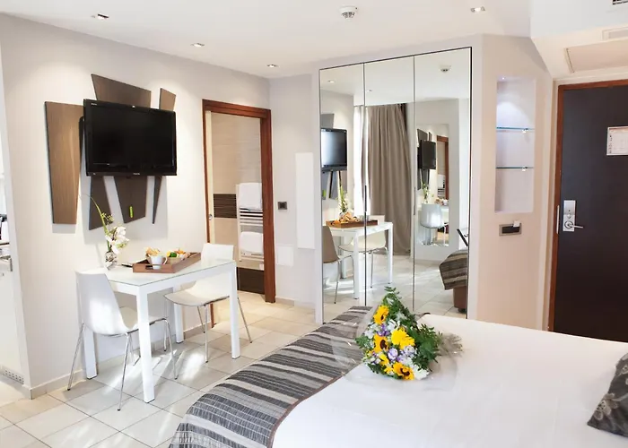 Ξενοδοχείο D'elsa